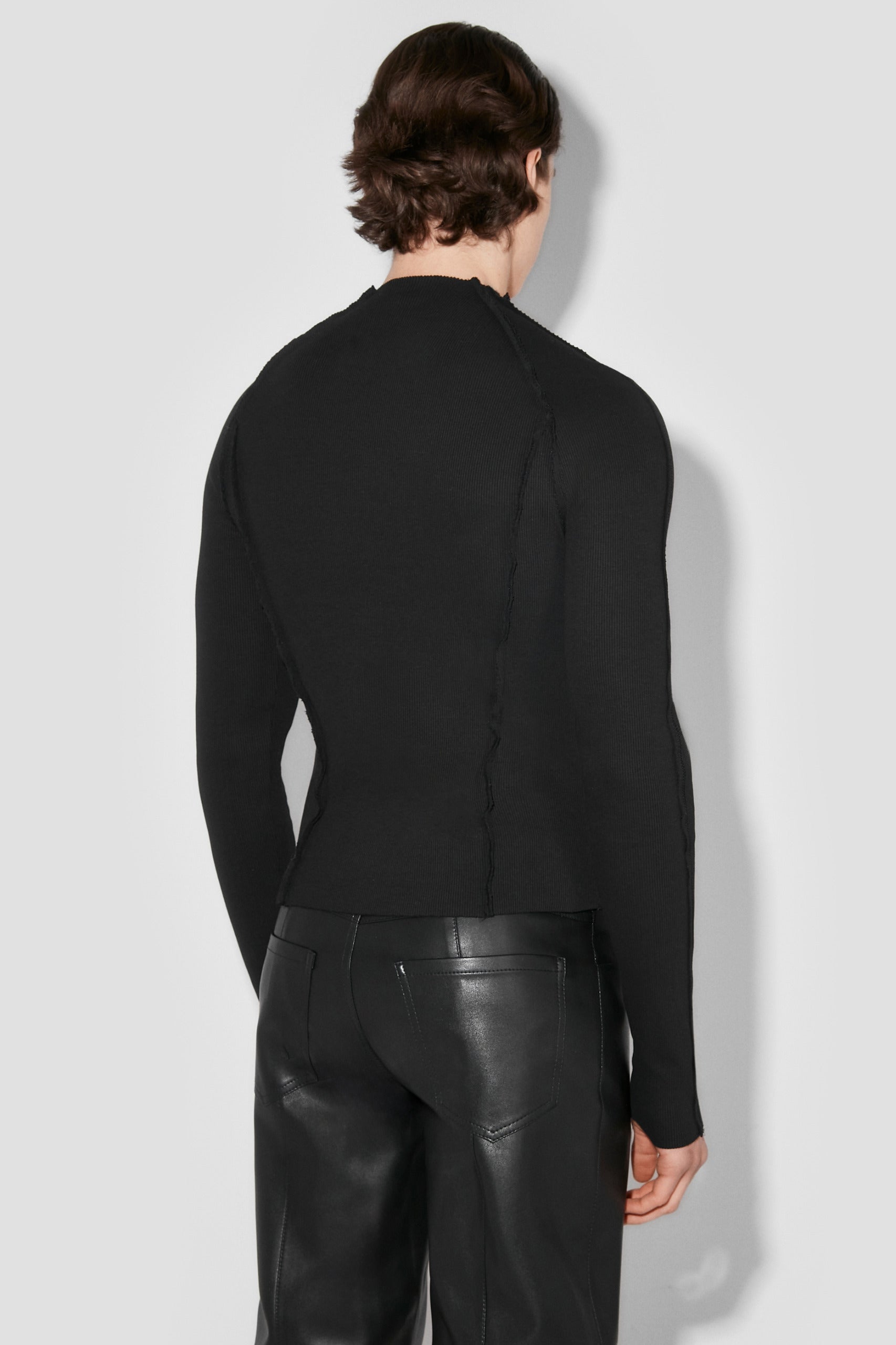 Black Rib Zipped Longsleeve